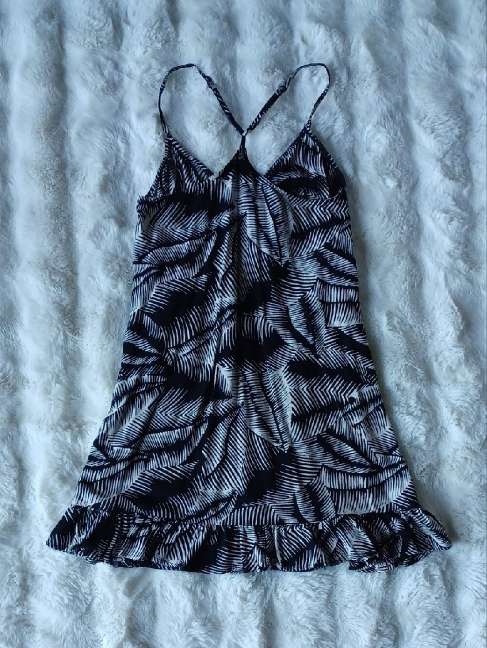 Volcolm Black & Cream Palm-Print Mini Dress - Picture 6 of 8
